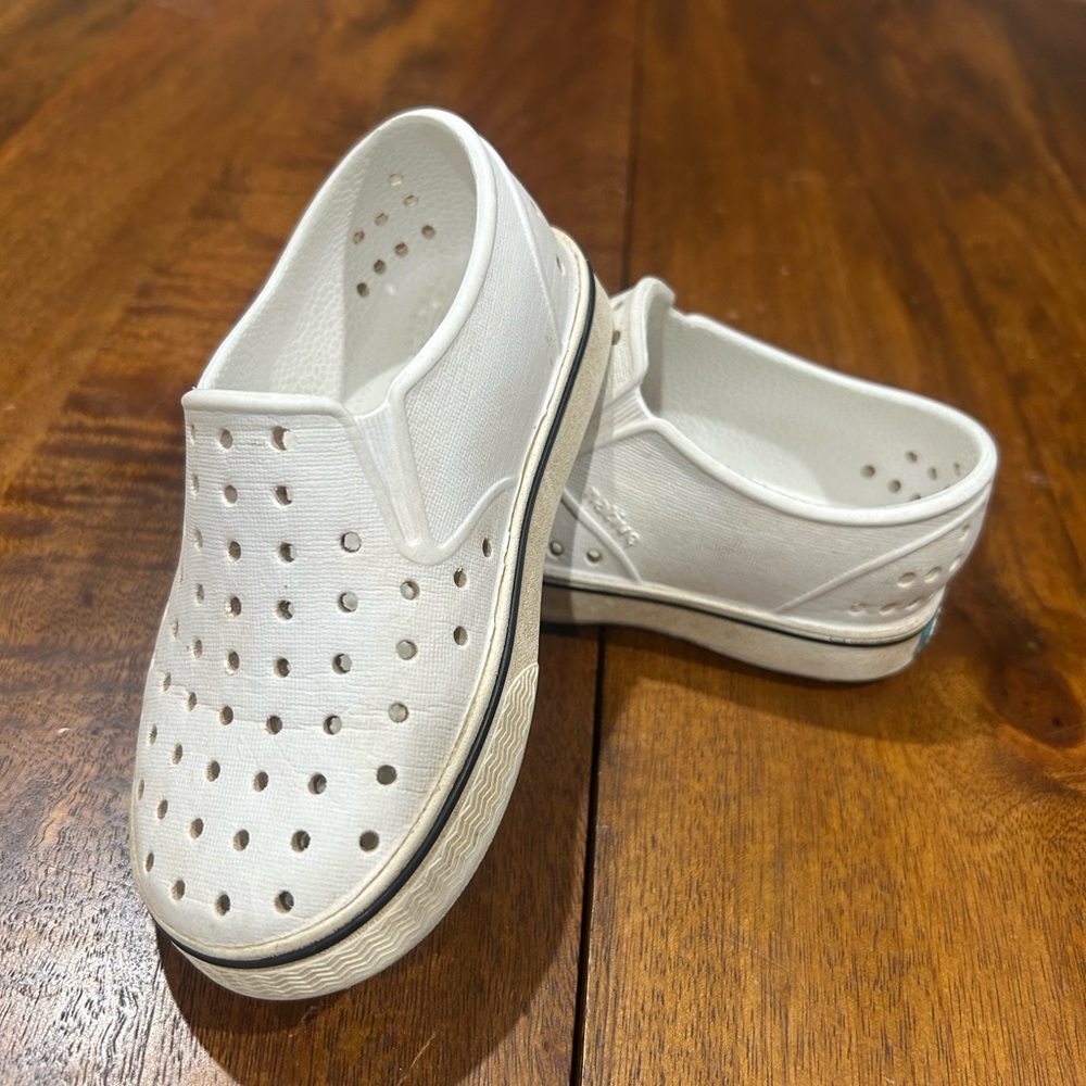 Native Kids White Water Shoes